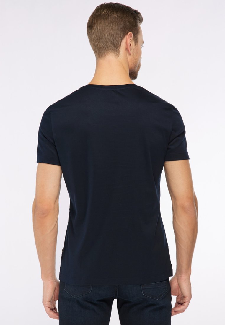 Футболка van Laack Basic T-shirt, Dunkelblau/Dark Blue, Синий, Футболка van Laack Basic T-shirt, Dunkelblau/Dark Blue
Футболка van Laack Basic T-shirt, Dunkelblau/Dark Blue, Синий, Футболка van Laack Basic T-shirt, Dunkelblau/Dark Blue