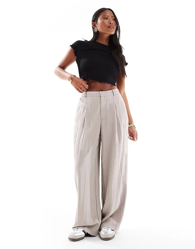 Брюки-бочонки ASOS DESIGN Petite серо-коричневого цвета 
Брюки-бочонки ASOS DESIGN Petite серо-коричневого цвета