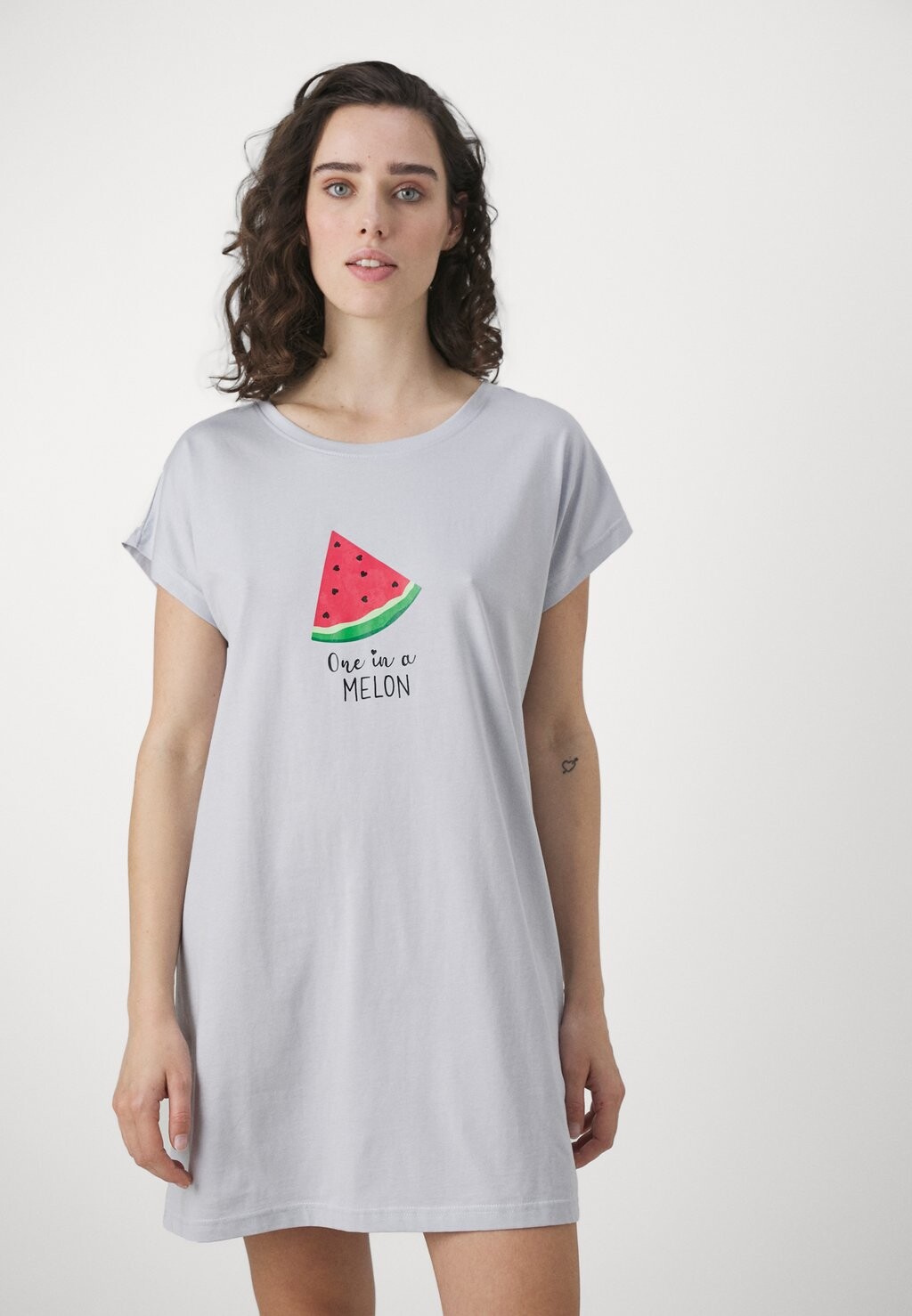 Ночная рубашка VD FRUITS LASCANA, синий
Ночная рубашка VD FRUITS LASCANA, синий