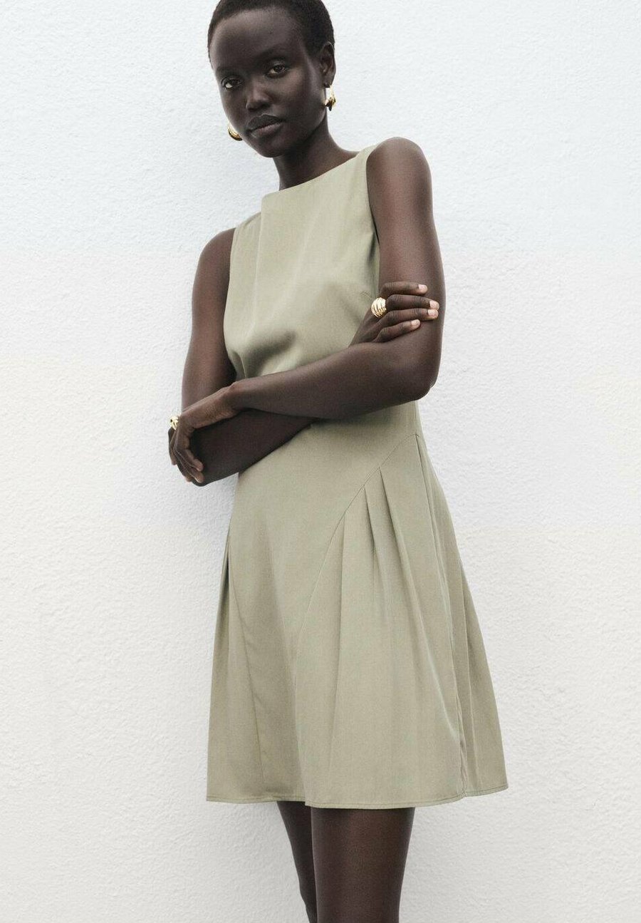 Платье Mango COURTE PLISSÉE, Khaki
Платье Mango COURTE PLISSÉE, Khaki