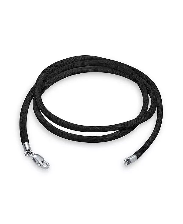 Ожерелье из черного атласного шелкового шнура с серебряной застежкой-карабином Bling Jewelry, black
Ожерелье из черного атласного шелкового шнура с серебряной застежкой-карабином Bling Jewelry, black