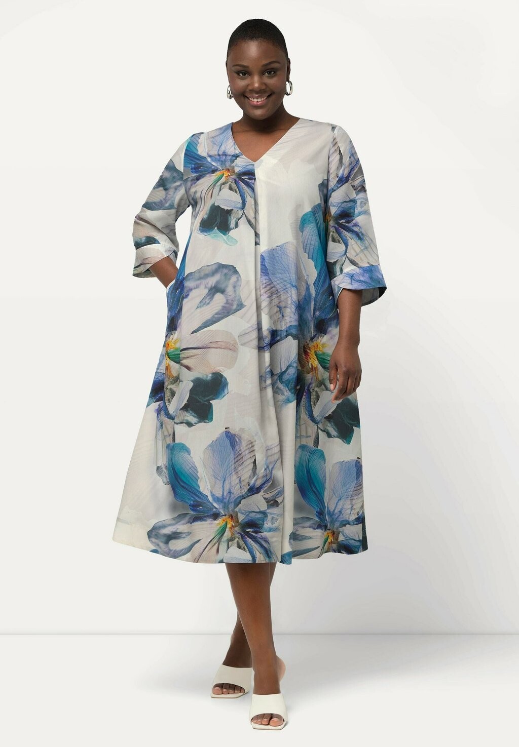 Дневное платье 3/4 SLEEVE Ulla Popken, темно-синий
Дневное платье 3/4 SLEEVE Ulla Popken, темно-синий