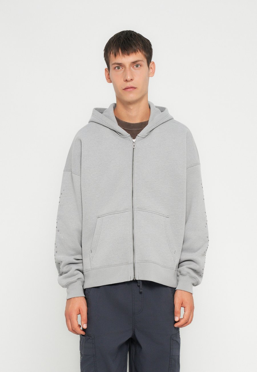 Толстовка Hollister Co. TREND DROP SOLID, Grey, Серый, Толстовка Hollister Co. TREND DROP SOLID, Grey
Толстовка Hollister Co. TREND DROP SOLID, Grey, Серый, Толстовка Hollister Co. TREND DROP SOLID, Grey