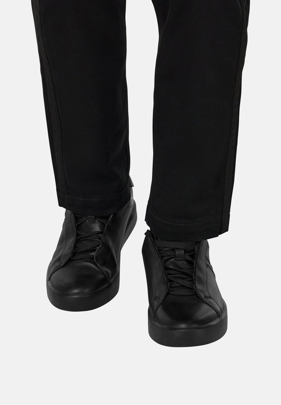 Кроссовки Boggi Milano Trainers, Black
Кроссовки Boggi Milano Trainers, Black