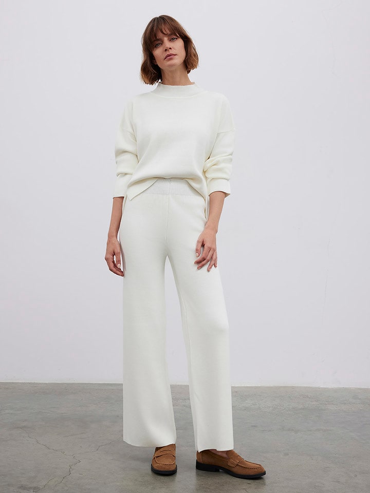 BGN Брюки кремового цвета
BGN Брюки кремового цвета