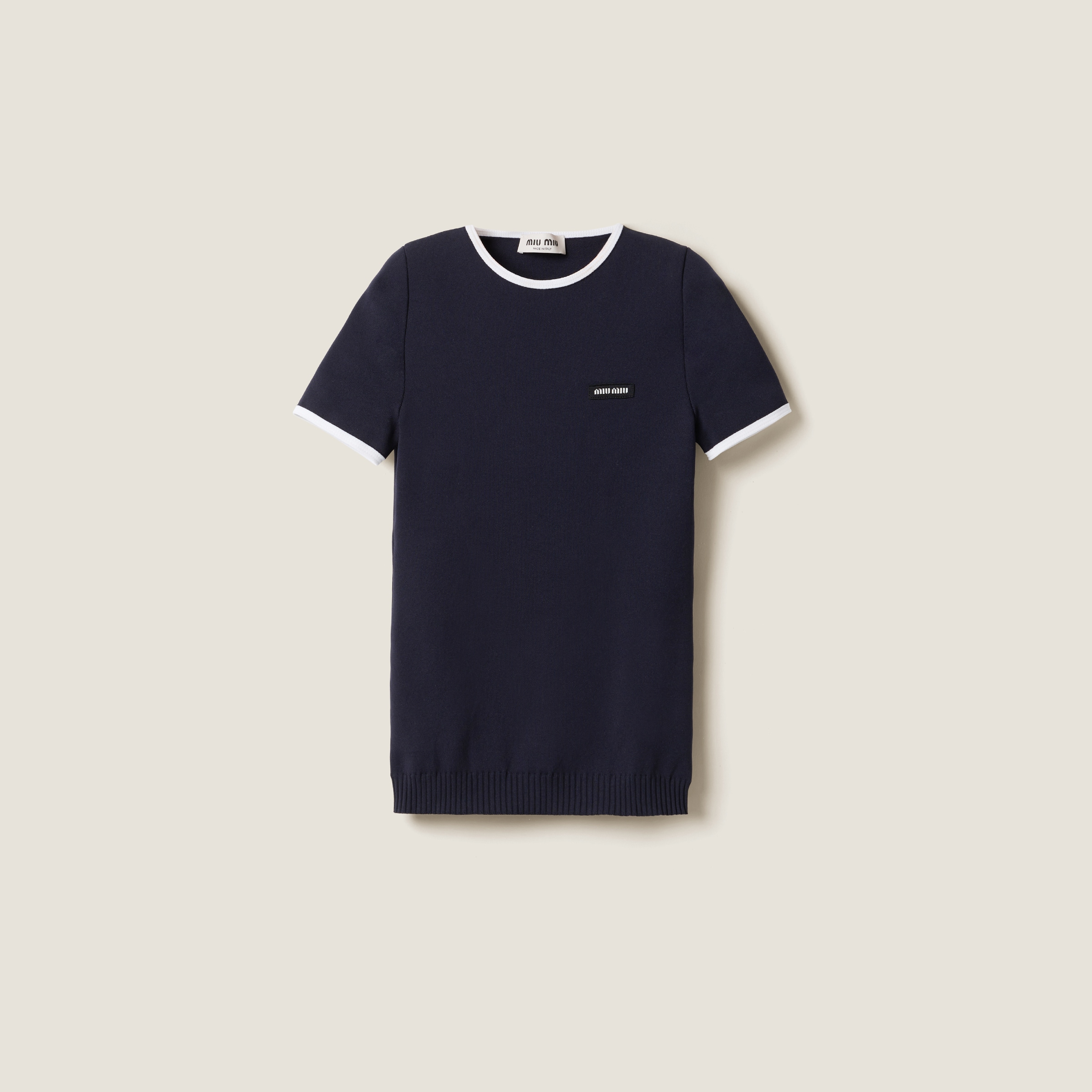 Джемпер с круглым вырезом из технической пряжи MIU MIU, синий/белый
Джемпер с круглым вырезом из технической пряжи MIU MIU, синий/белый