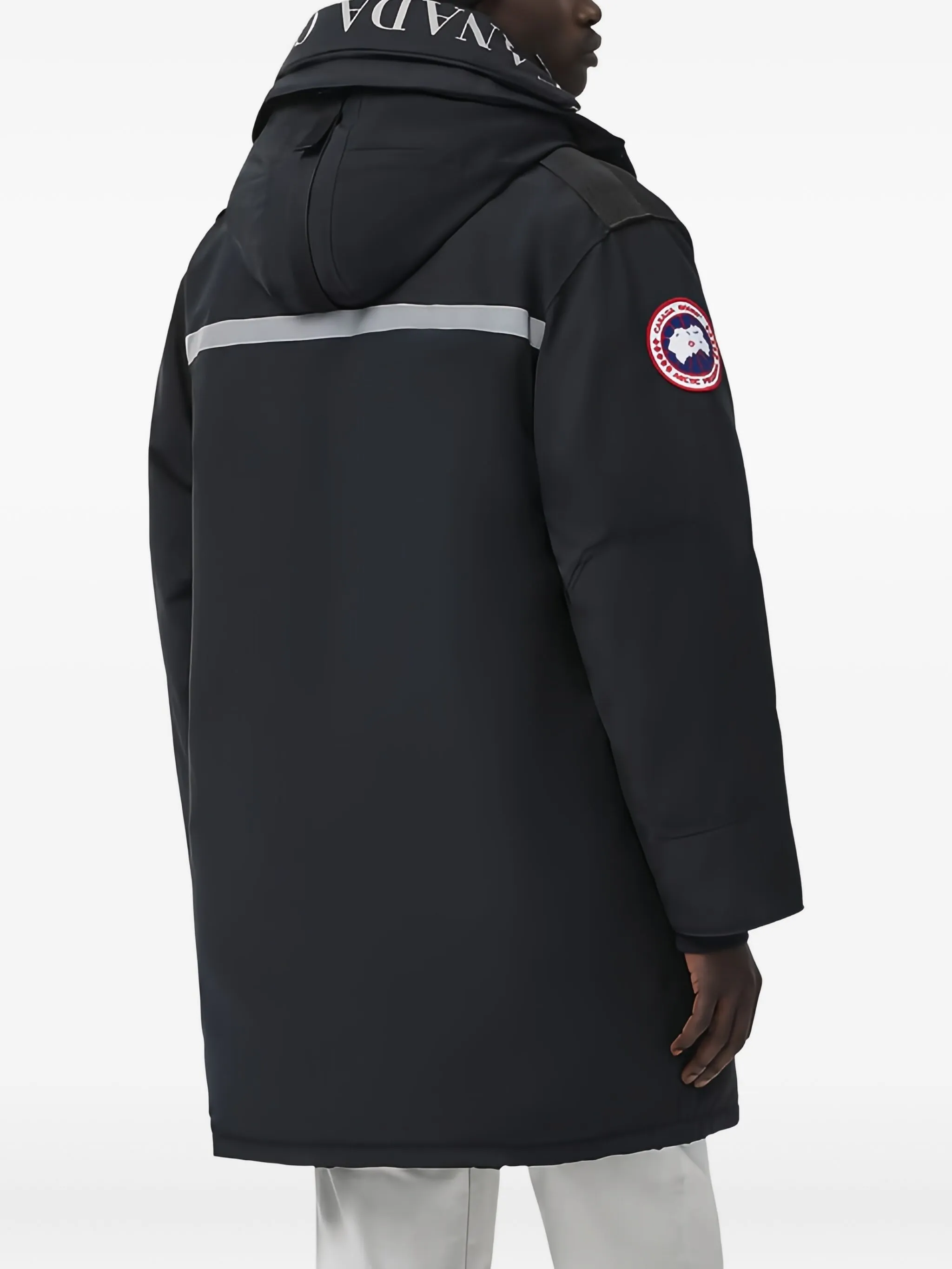 Куртка Snow Mantra с капюшоном и логотипом Canada Goose, черный
Куртка Snow Mantra с капюшоном и логотипом Canada Goose, черный