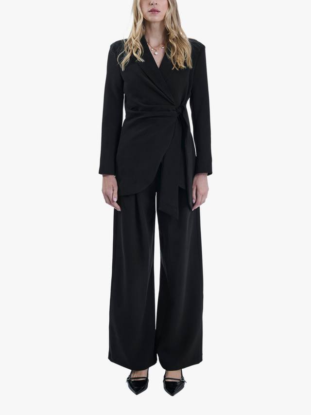 Блейзер с боковым поясом James Lakeland, черный
Блейзер с боковым поясом James Lakeland, черный