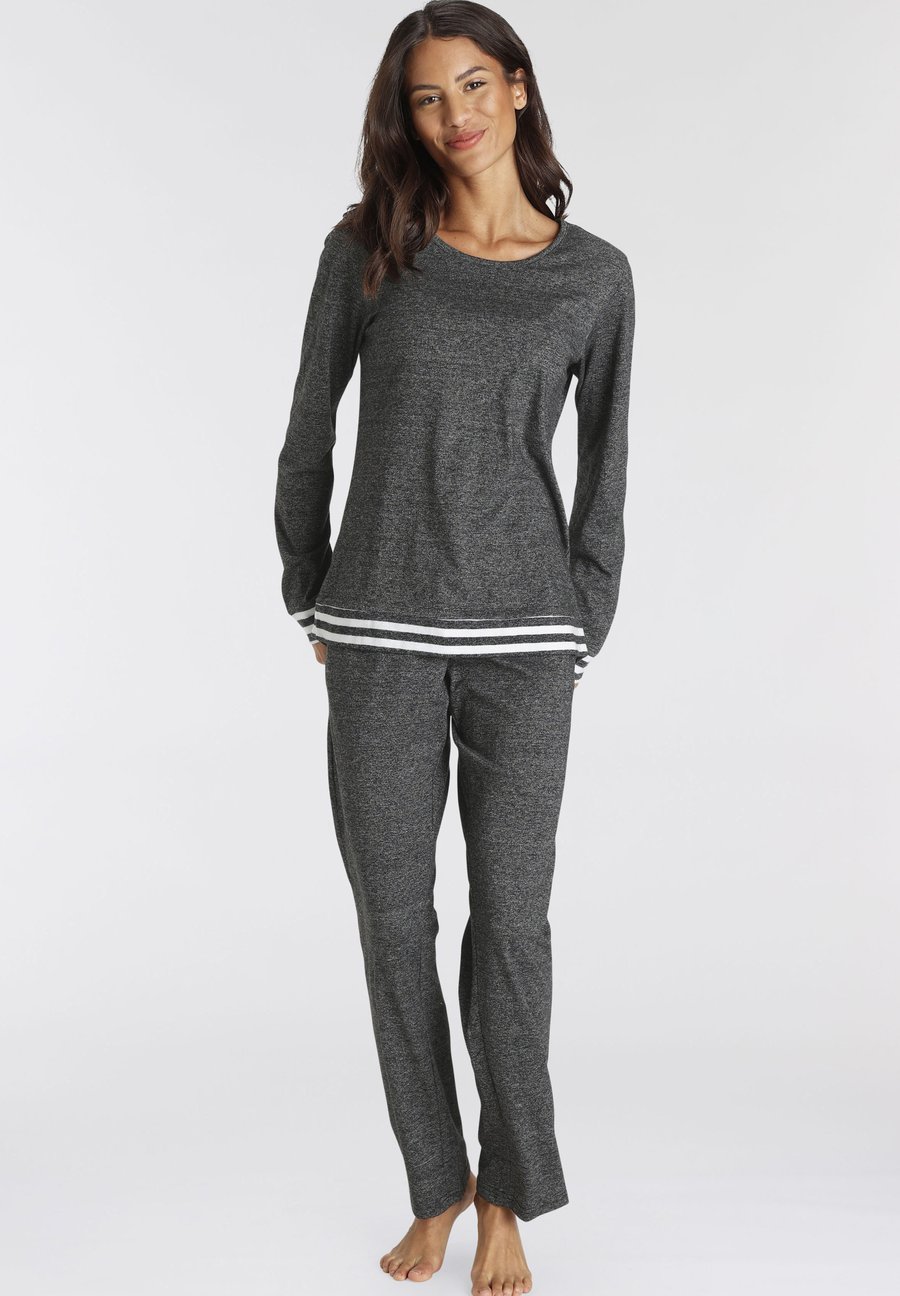 Пижамный комплект Vivance SET, Schwarz Geringelt/Black
Пижамный комплект Vivance SET, Schwarz Geringelt/Black