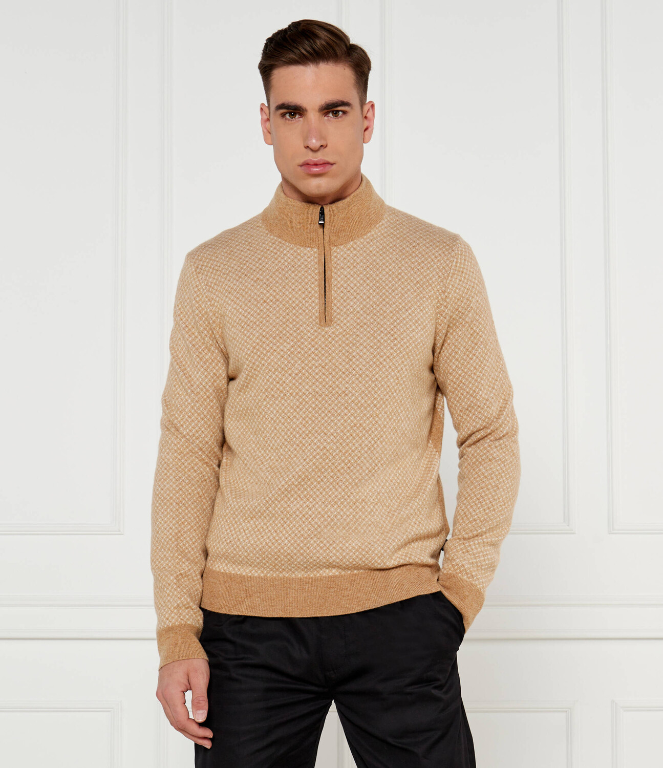 Свитер из шерсти BOSS BLACK H-Eltorino Regular Fit, бежевый
Свитер из шерсти BOSS BLACK H-Eltorino Regular Fit, бежевый