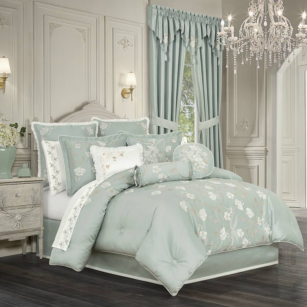 Комплект одеял Royal Court Spring Garden Spa из 4 предметов с накидками, синий
Комплект одеял Royal Court Spring Garden Spa из 4 предметов с накидками, синий