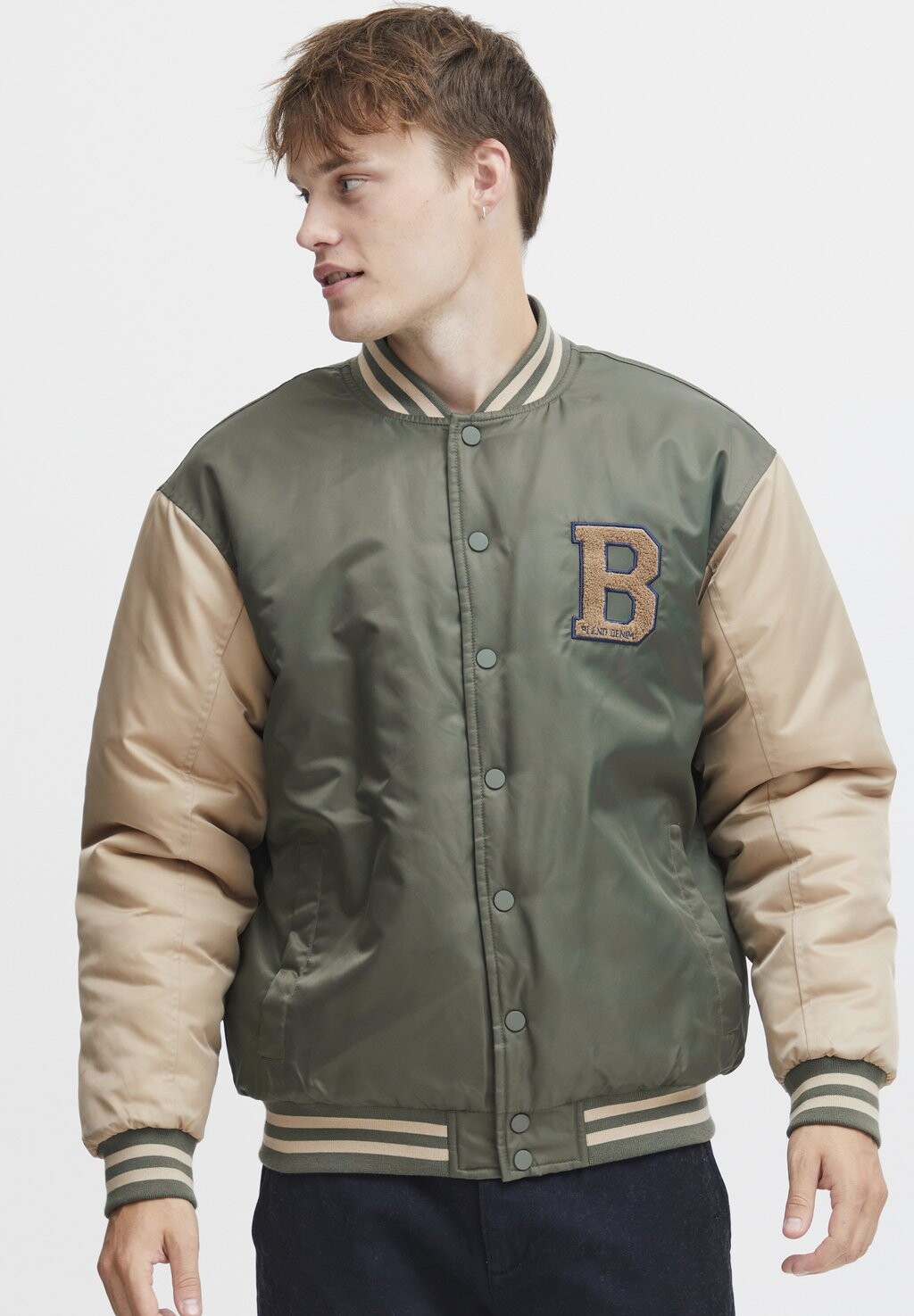 Куртка-бомбер Blend, цвет deep forest, Зеленый, Куртка-бомбер Blend, цвет deep forest
Куртка-бомбер Blend, цвет deep forest, Зеленый, Куртка-бомбер Blend, цвет deep forest