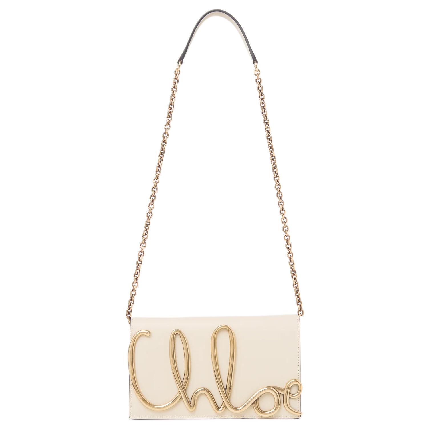 Культовая кожаная сумка-кроссбоди Chloé нежного бежевого оттенка
Культовая кожаная сумка-кроссбоди Chloé нежного бежевого оттенка