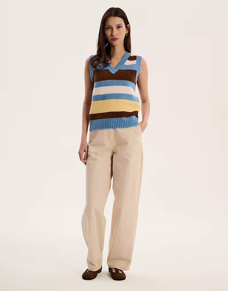 Топ OMNES Trinny в многоцветном исполнении
Топ OMNES Trinny в многоцветном исполнении