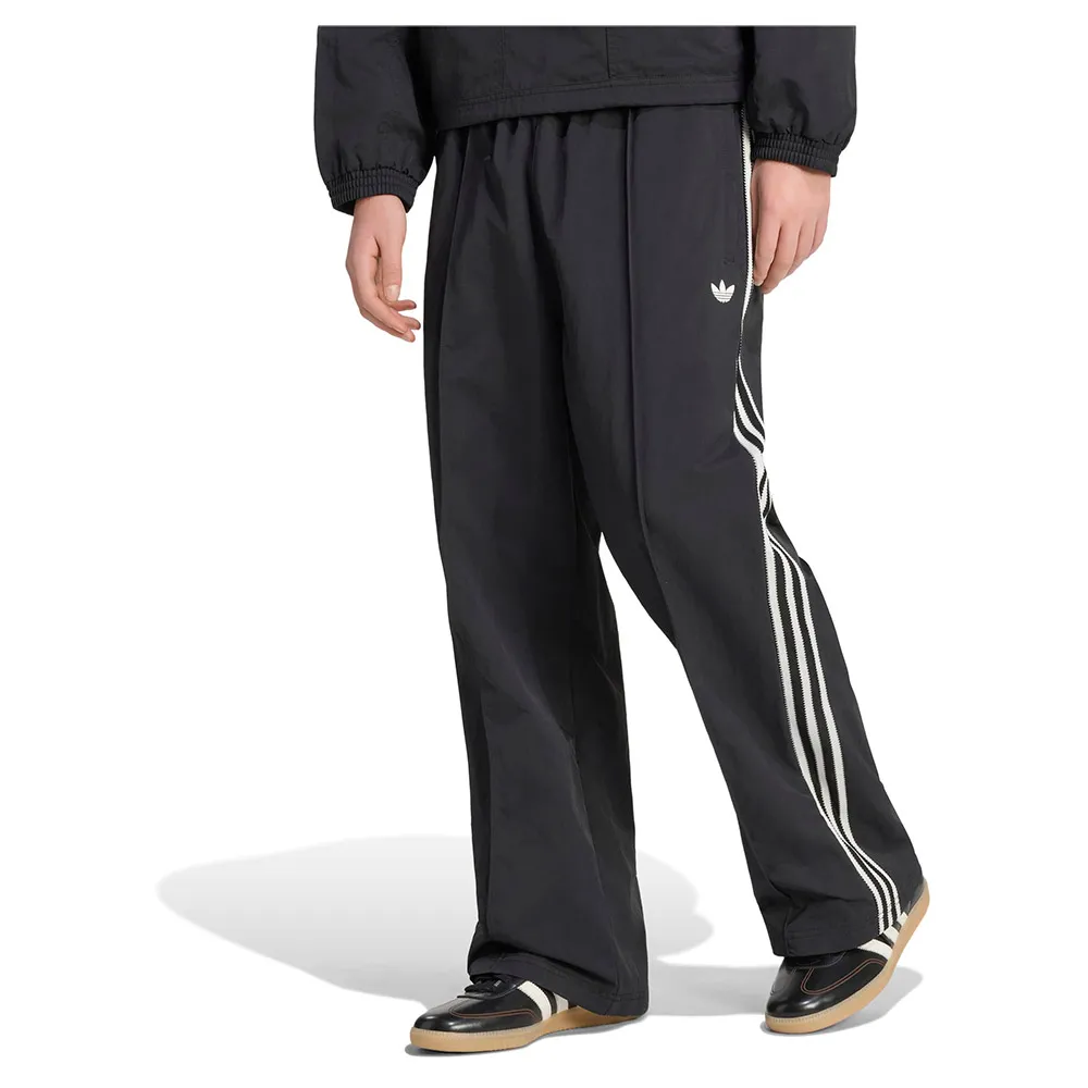 Брюки adidas Originals Britcore, черный
Брюки adidas Originals Britcore, черный