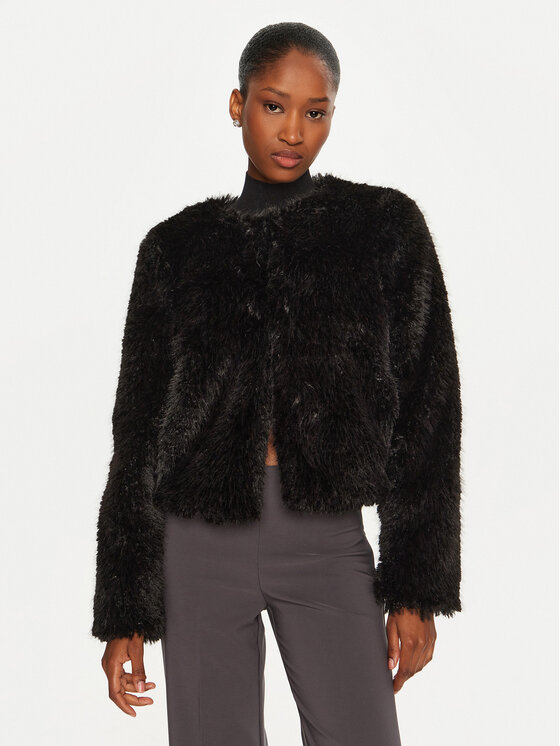 Меховое пальто regular fit CFC0120143003 Rinascimento, черный
Меховое пальто regular fit CFC0120143003 Rinascimento, черный