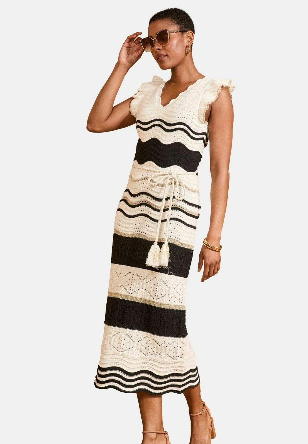 Платье-джемпер REGULAR FIT - FINE GAUGE PLEATED MIDI Love & Roses, белый
Платье-джемпер REGULAR FIT - FINE GAUGE PLEATED MIDI Love & Roses, белый