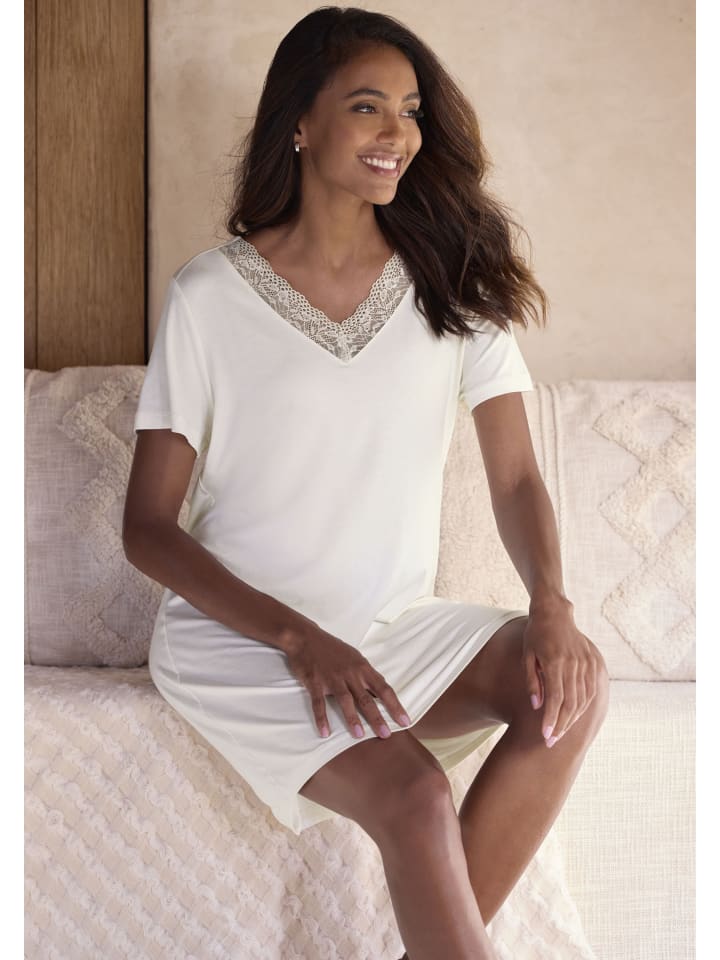 Ночная рубашка VIVANCE DREAMS, кремовый
Ночная рубашка VIVANCE DREAMS, кремовый