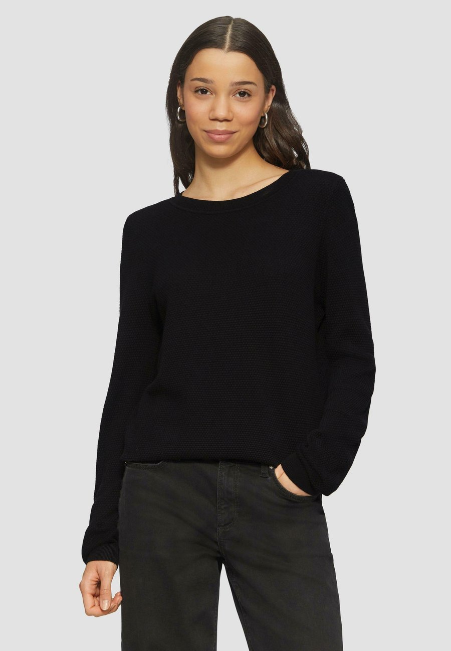 Джемпер QS MIT STRUKTUR , Schwarz/Black
Джемпер QS MIT STRUKTUR , Schwarz/Black