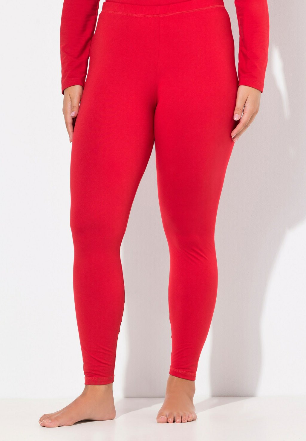 Леггинсы FUNKTIONS SCHNELLTROCKNEND ELASTIKBUND Ulla Popken, красный
Леггинсы FUNKTIONS SCHNELLTROCKNEND ELASTIKBUND Ulla Popken, красный