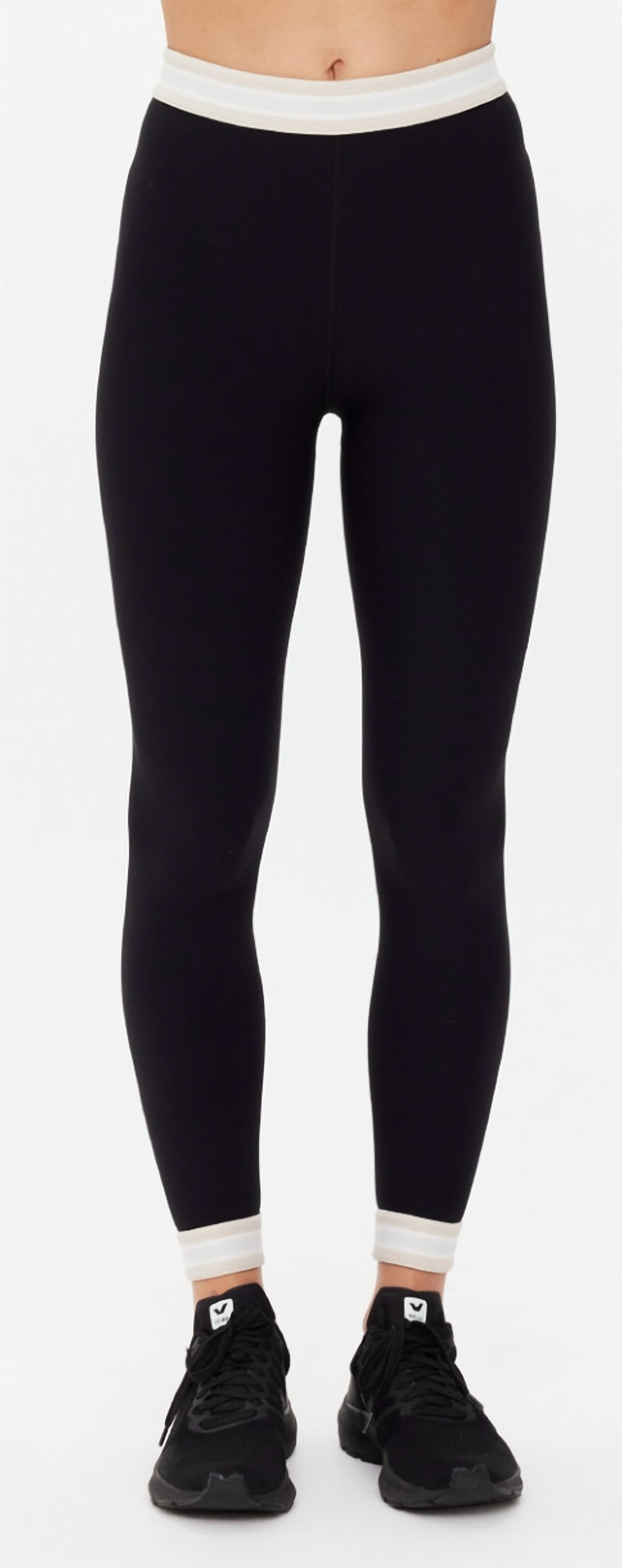 Джинсы Jagger Midi черные THE UPSIDE
Джинсы Jagger Midi черные THE UPSIDE