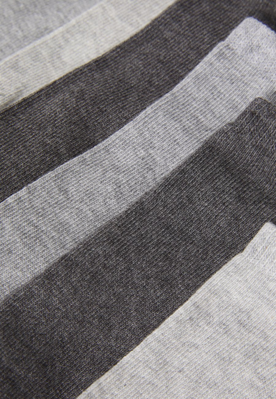 Носки Puma SNEAKER PLAIN UNISEX 6 PACK, Anthracite/Light Melange Grey/Medium Melange Grey/Grey
Носки Puma SNEAKER PLAIN UNISEX 6 PACK, Anthracite/Light Melange Grey/Medium Melange Grey/Grey