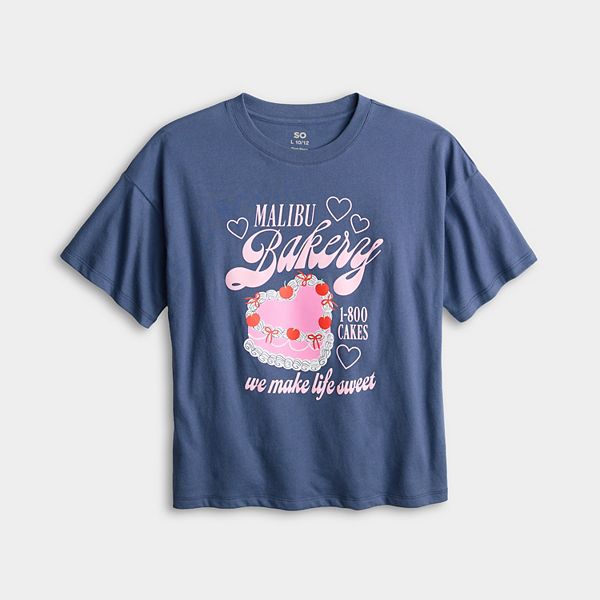 Футболка с принтом для девочек 7-20 лет, оверсайз и бокси So, Malibu Bakery Navy
Футболка с принтом для девочек 7-20 лет, оверсайз и бокси So, Malibu Bakery Navy
