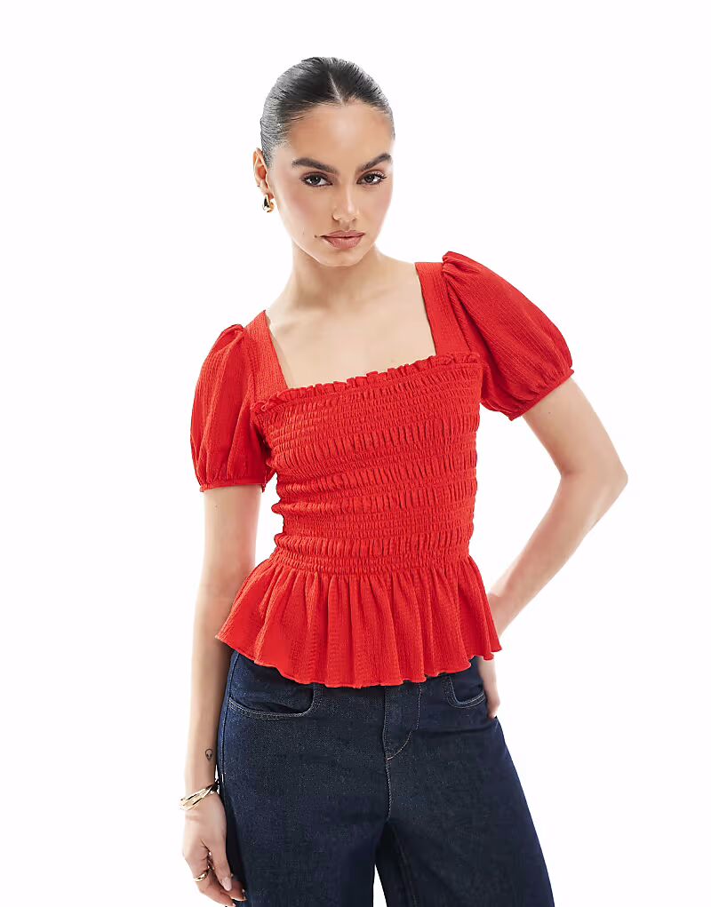 Топ New Look с присборенным лифом и рукавами-фонариками красного цвета
Топ New Look с присборенным лифом и рукавами-фонариками красного цвета