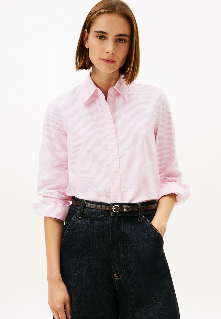 Блуза Tommy Hilfiger Button-down blouse, Classic Ithaca Stp Mid Pink/Light Pink
Блуза Tommy Hilfiger Button-down blouse, Classic Ithaca Stp Mid Pink/Light Pink
