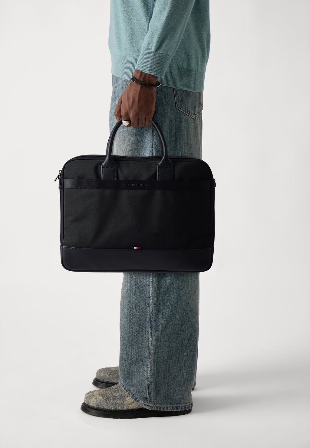 Сумка для ноутбука TRAVEL COMPUTER BAG Tommy Hilfiger, черный
Сумка для ноутбука TRAVEL COMPUTER BAG Tommy Hilfiger, черный