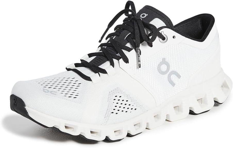 Женские кроссовки Cloud X от бренда On, белый/черный
Женские кроссовки Cloud X от бренда On, белый/черный