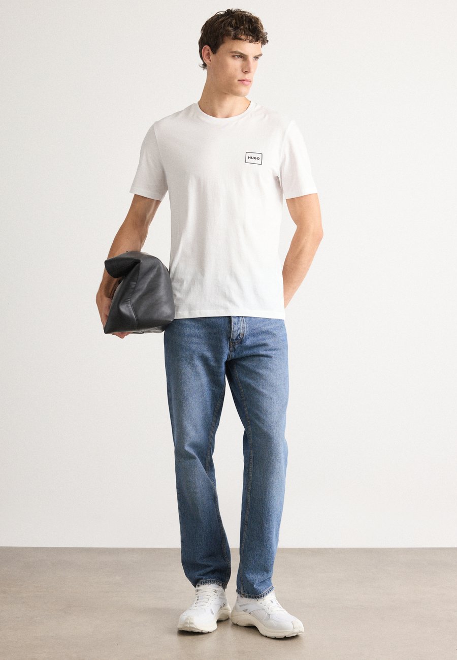 Футболка HUGO DUGOPAK, White
Футболка HUGO DUGOPAK, White