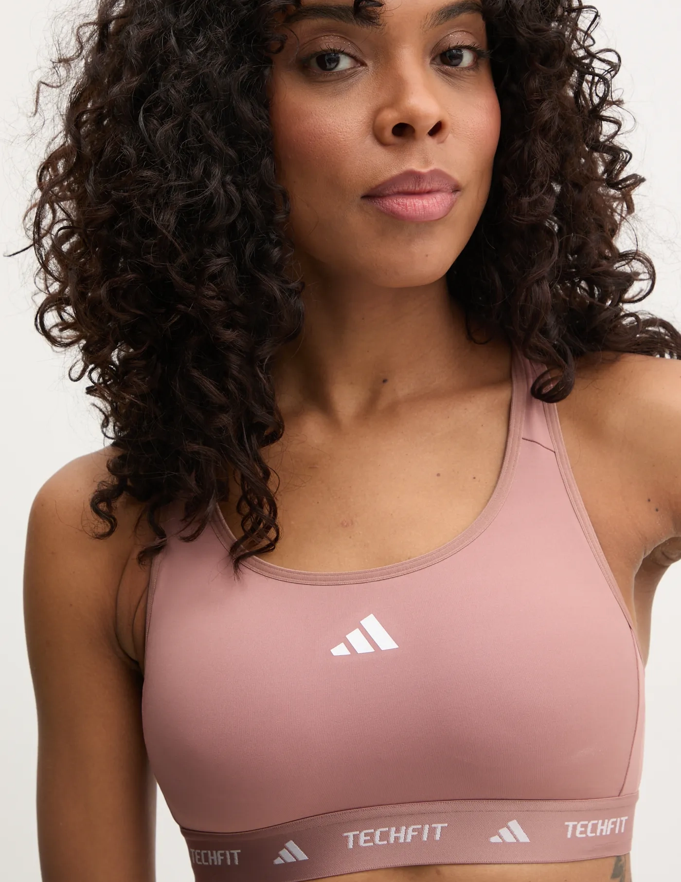 Спортивный бюстгальтер Techfit adidas Performance, коричневый
Спортивный бюстгальтер Techfit adidas Performance, коричневый