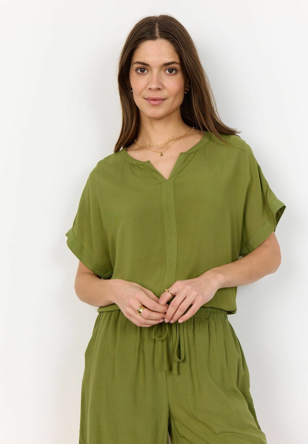 Блуза SC-RADIA 9 Soyaconcept, оливковый
Блуза SC-RADIA 9 Soyaconcept, оливковый