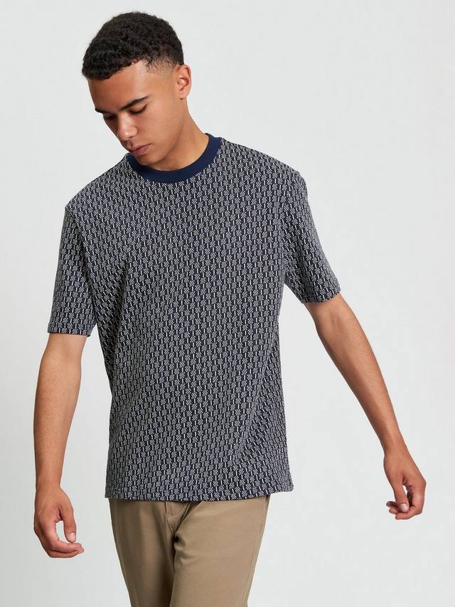 Хлопковая футболка Regular Fit с коротким рукавом и жаккардовым узором Ben Sherman, Dark Navy
Хлопковая футболка Regular Fit с коротким рукавом и жаккардовым узором Ben Sherman, Dark Navy