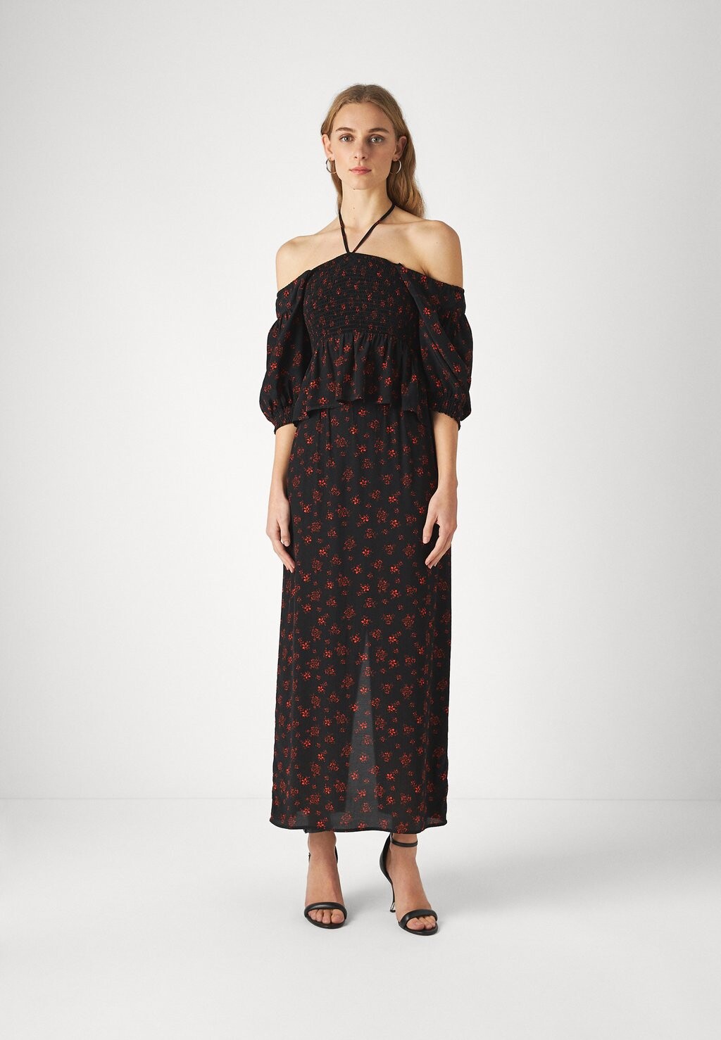 Блузка Sanvie Gestuz, непринужденный черный/красный
Блузка Sanvie Gestuz, непринужденный черный/красный