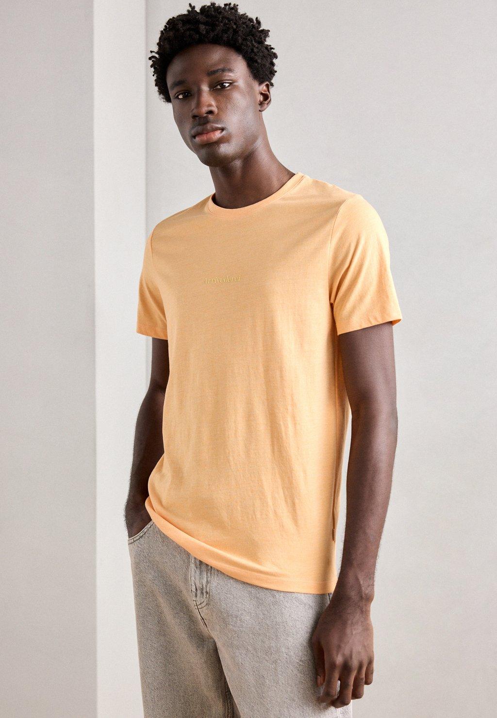 Футболка с принтом TEE Lindbergh, оранжевый
Футболка с принтом TEE Lindbergh, оранжевый