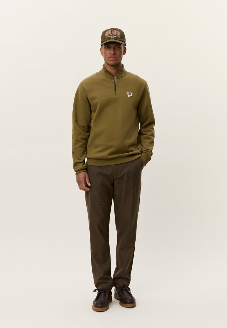 Толстовка Les Deux FELIPE, Military Olive/Olive
Толстовка Les Deux FELIPE, Military Olive/Olive