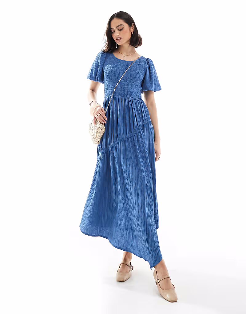 Потертое платье-миди с рукавами-фонариками синего цвета Threadbare
Потертое платье-миди с рукавами-фонариками синего цвета Threadbare