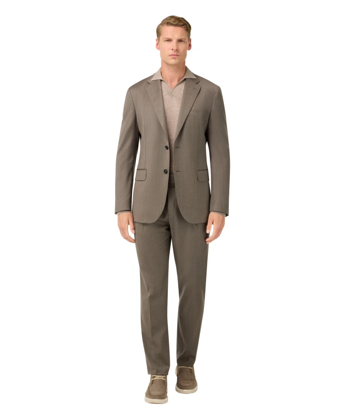 Костюм с диагональной отделкой из эластичной шерсти. Boggi Milano, бежевый
Костюм с диагональной отделкой из эластичной шерсти. Boggi Milano, бежевый