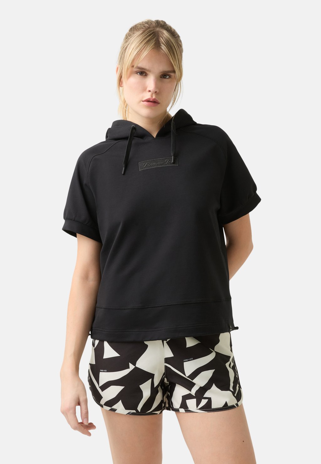 Толстовка с капюшоном SHARON2 Bogner Fire + Ice, черный
Толстовка с капюшоном SHARON2 Bogner Fire + Ice, черный