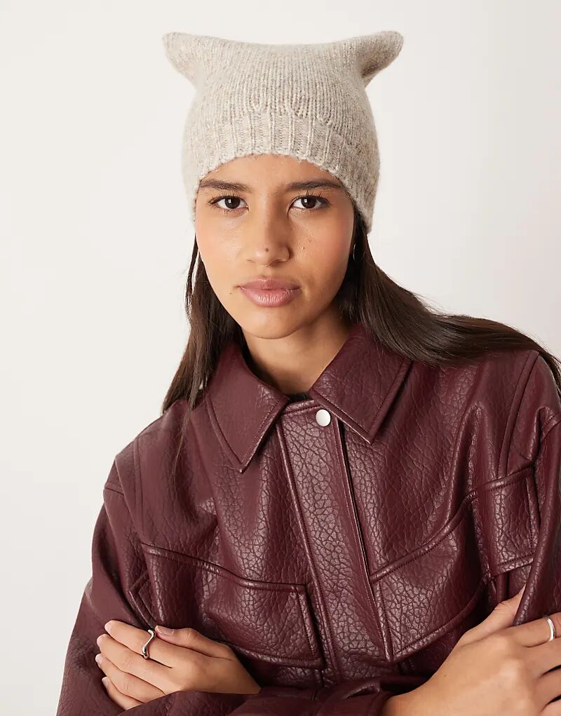 Вязаная шапка-бини с кошачьими ушками ASOS DESIGN цвета овсянки
Вязаная шапка-бини с кошачьими ушками ASOS DESIGN цвета овсянки