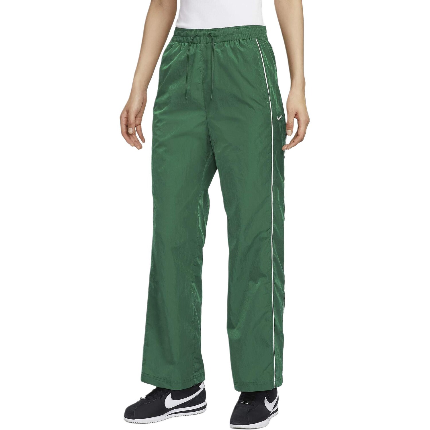Повседневные брюки женские зеленые Nike
Повседневные брюки женские зеленые Nike
