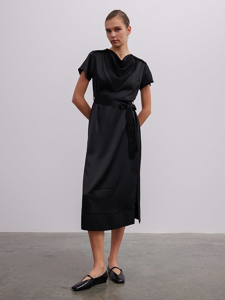 Платье до колена BGN, черный
Платье до колена BGN, черный