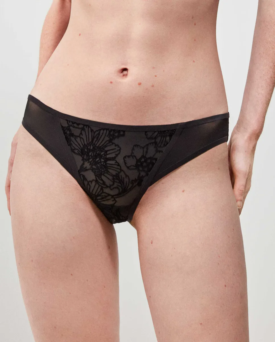 Классические трусики с кружевным цветочным узором Gisela, черный
Классические трусики с кружевным цветочным узором Gisela, черный