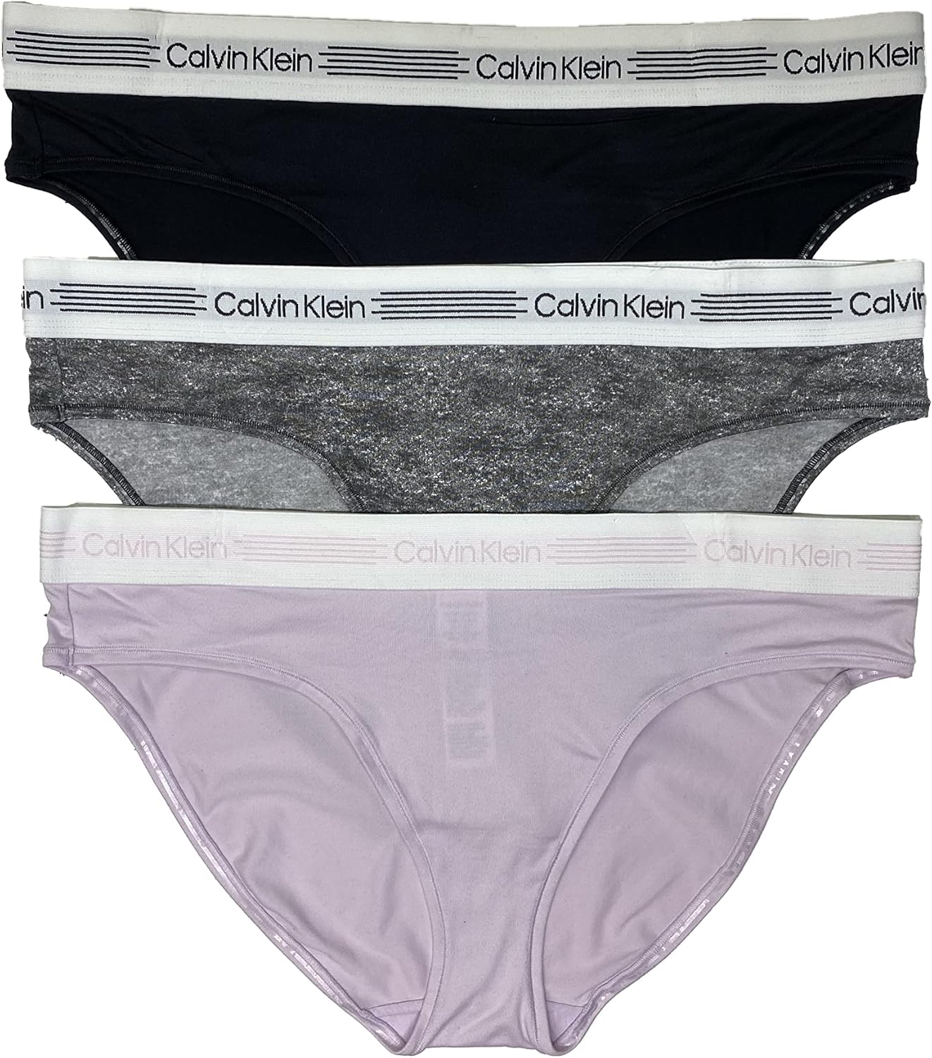 Комплект из 3 женских бикини Calvin Klein, Black(Qp2766-540)/G_P
Комплект из 3 женских бикини Calvin Klein, Black(Qp2766-540)/G_P
