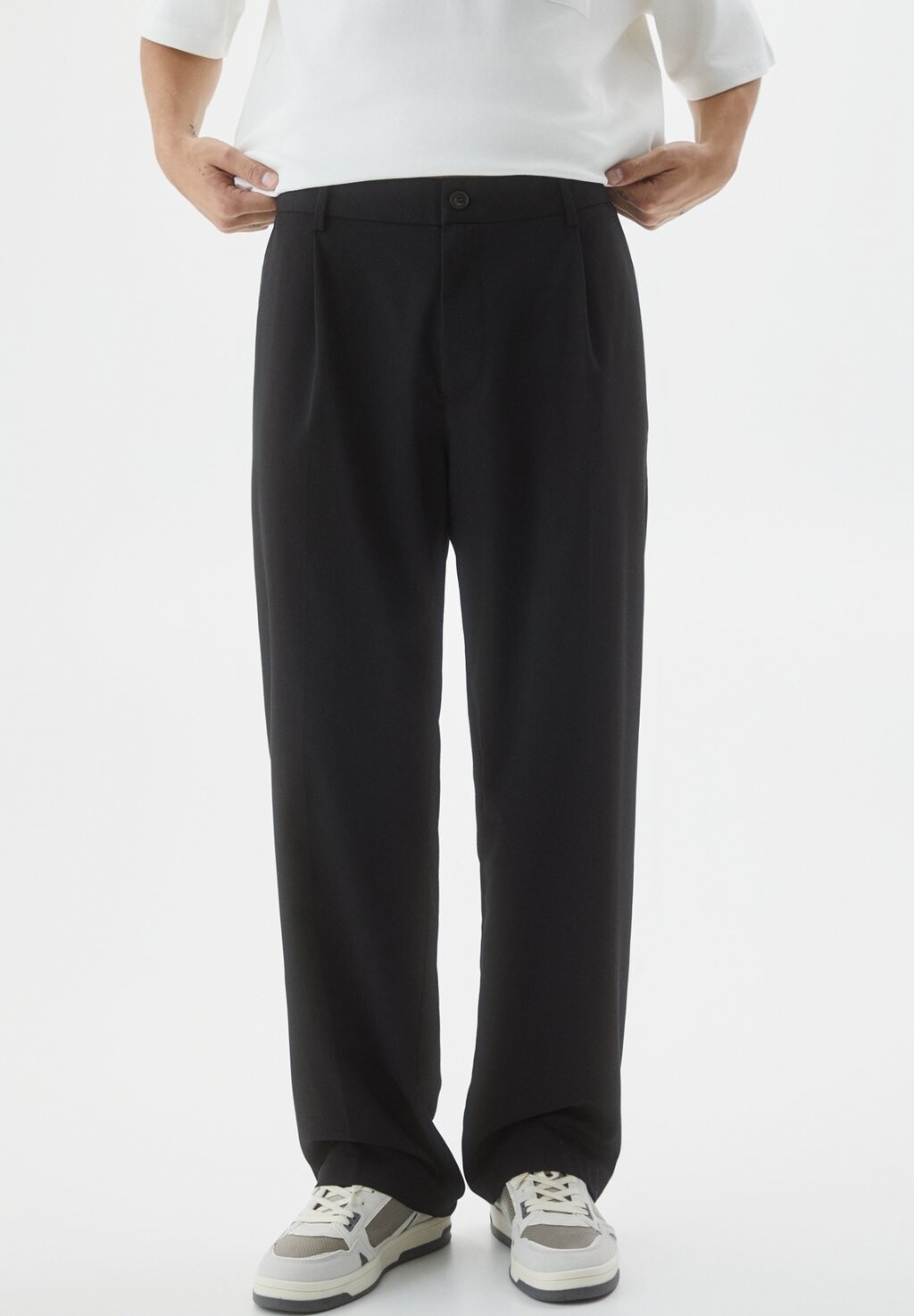 Брюки Wide- Smart PULL&BEAR, черный
Брюки Wide- Smart PULL&BEAR, черный