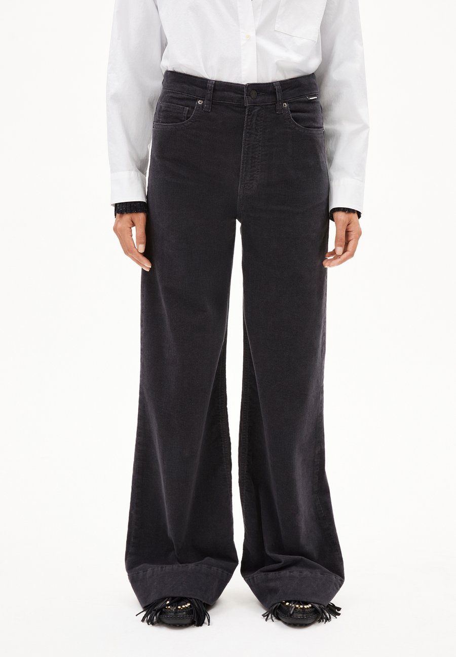 Брюки ARMEDANGELS MURLIAA CORDUROY, Dark Steel/Metallic Black
Брюки ARMEDANGELS MURLIAA CORDUROY, Dark Steel/Metallic Black