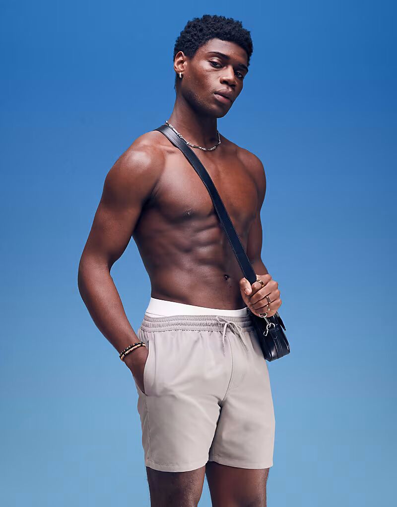 Плавки-шорты ASOS DESIGN средней длины серого цвета
Плавки-шорты ASOS DESIGN средней длины серого цвета