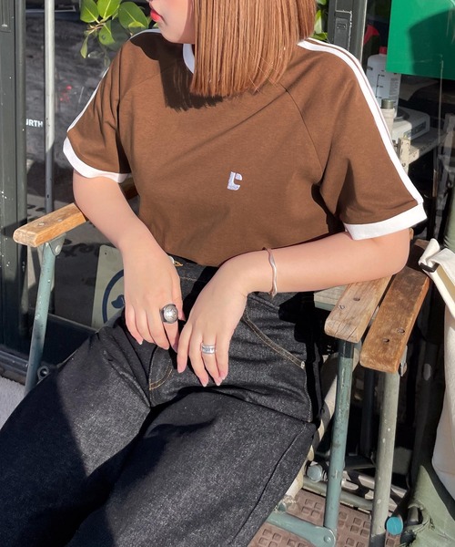 Футболка с рукавами реглан, с вышивкой Chillfar, коричневая
Футболка с рукавами реглан, с вышивкой Chillfar, коричневая